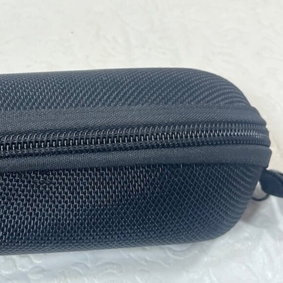 Black Bähko Eyeglasses/Sunglasses Clam Shell Zip Case 6"x2.5"x2" - Picture 3 of 6